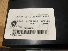 661.ch9217 2015-2018 Jeep Wrangler Jk Oem Amplifier Assembly 68223796