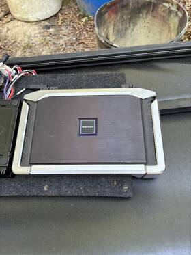 Alpine X-470f Automobile Radio Amplifier And Subwoofer