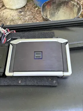 X-470f Alpine Automobile Radio Amplifier And Subwoofer