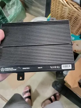 35212157 Amp 1997-01 Jeep Cherokee Xj Oem Factory Infinity