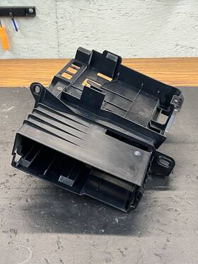 Audi 035209 2009 - 2017 Sq5 Q5 Bracket Support Sound Audio Amplifier 8r0035209a Oem