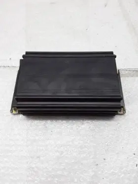 8d0035225a Audi 661.au1m98 Audio Amplifier 1998 A4 2x57-p