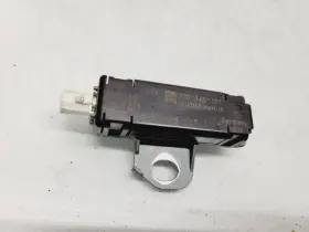 8f0035225j Audi 2010-2016 A5 Left Antenna Booster Amplifier Oem