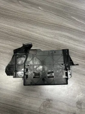 8r0-035-464-c Audi Bri-035-464-c New Q5 8r Amplifier Bracket 8r0035464c Original