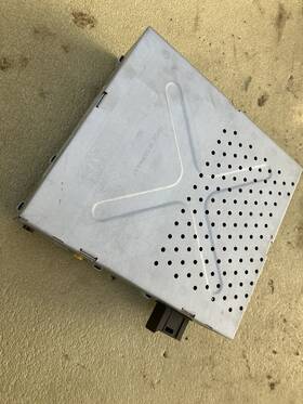 Becker A2118271842 00-06 Mercedes E320 Audio Radio Sound Amplifier Oem