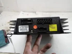661.bm1u99 Bmw 740i 1999 Amplifier 663404