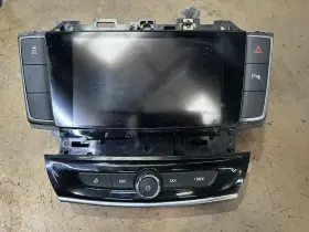 638-12947 Buick 2018-2019 Enclave Control Panel With Screen 84402434 Oem