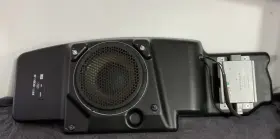 6w1t-18c804-ab Cadillac 03-11 Lincoln Town Car Subwoofer Speaker And Amplifier