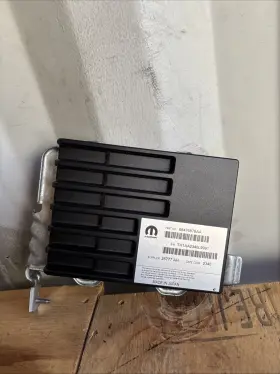 68476878aa Chrysler 2017-2023 Pacifica Radio Amplifier Control Module Oem