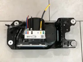 6896476 Continental 2020 Bmw X7 Air Suspension Compressor Pump With Bracket