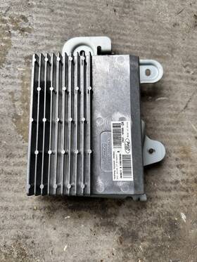 Fomoco Fr3t-18t806-cr 18-23 Ford Mustang Audio Amplifier Amp Oem
