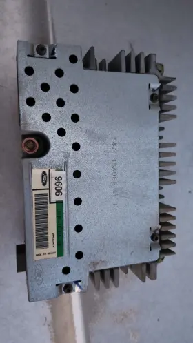 F57f-18t806-ab Ford Amplifire Audio And Visual Equip. Radio Explorer 96