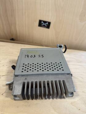 Fujitsu 141001-82800101 2002 Lexus Is300 Radio Stereo Amplifier Control Module Oem P/n 86280-53050