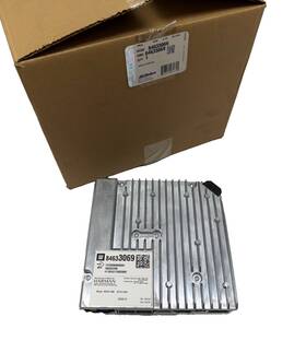 Gm 84633069 Oem Radio Amplifier Control Module Harman 588352398