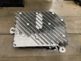 39185883 Gm Genuine Parts 19-20 Buick Regal Audio Amplifier Radio Oem