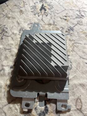 Jeep P68270728af 2020 Cherokee Radio Amp Amplifier With Mount