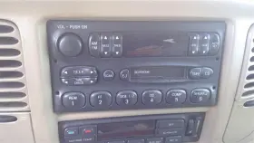 638-01102 Lincoln Audio Equipment Radio Am-fm Cassette And Cd Control Fits 98 Navigator 212278