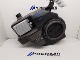 Lincoln 661.fd2m10 2010 Mkt Factory Sub And Amplifier