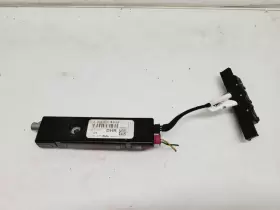 2048204389 Mercedes-benz 2048270548 2012-2014 C250 C350 Radio Antenna Amplifier Booster Oem