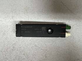 Mercedes-benz A1668201689 Mercedes-benz Ml W166 Rear Top Right Antenna Amplifier Oem