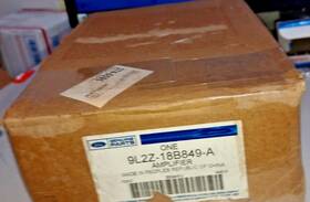 Mercury 9l2z18b849a Genuine Oem Mountaineer Amplifier