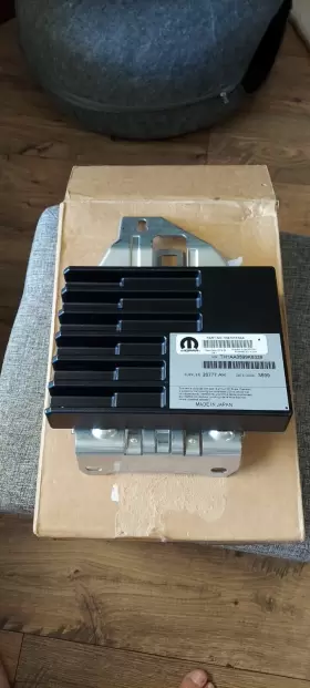68549090ab-68470153 Mopar 68549090ab 2017-2024 Amplifier