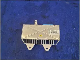 638.po1416 Porsche 2016 Cayenne Diesel Amp Amplifier Audio Equipment 2579