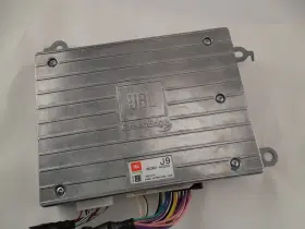 86280-42050 Toyota 83800-42m80 2016-2018 Rav4 Jbl Radio Amplifier