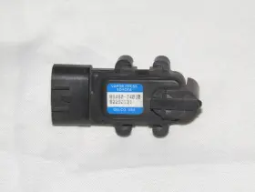 89460-04010 Toyota 1998-2000 Tacoma Oem Fuel Evap Vapor Pressure Sensor