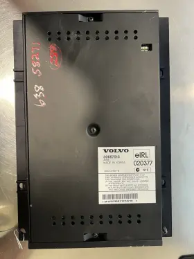 30657515 Volvo Xc90 03-09 Amplifier With Premium 4x70 Watt Speakers