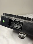 01 02 Land Rover Discovery Stereo Radio Amplifier Unit 086496059 Module 506-9E7 Used. Price: $25.00.