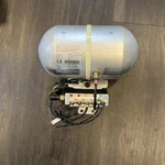 2003-2007 Jaguar Xj X350 Air Suspension Tank With Valve Block P/n 2W93-5B696-AF Used. Price: $189.99.